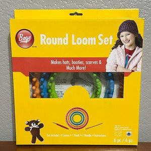NIB Boye Round Loom Knitting Set